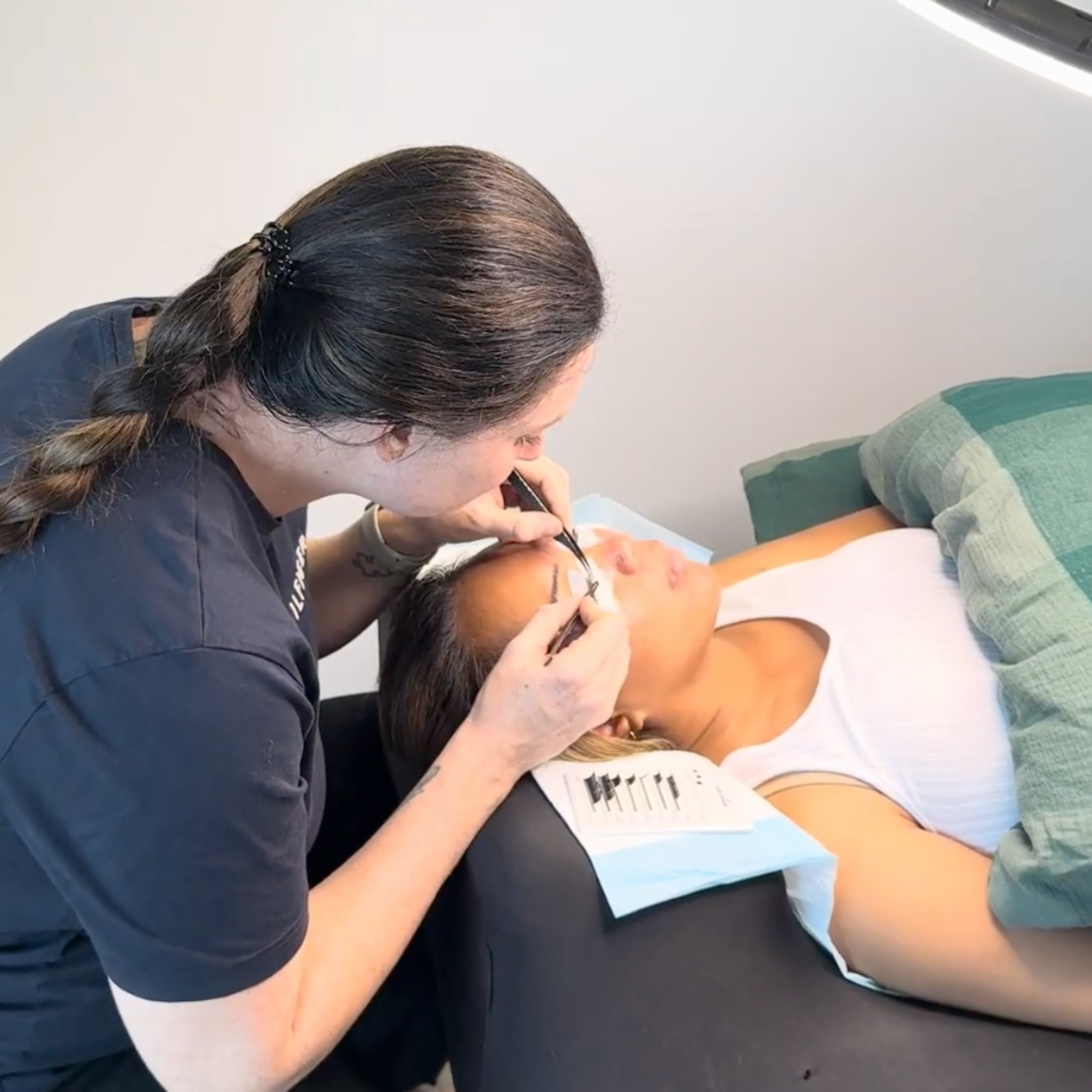 LASH EXTENSIONS MASTERY: ONLINE TRAINING
